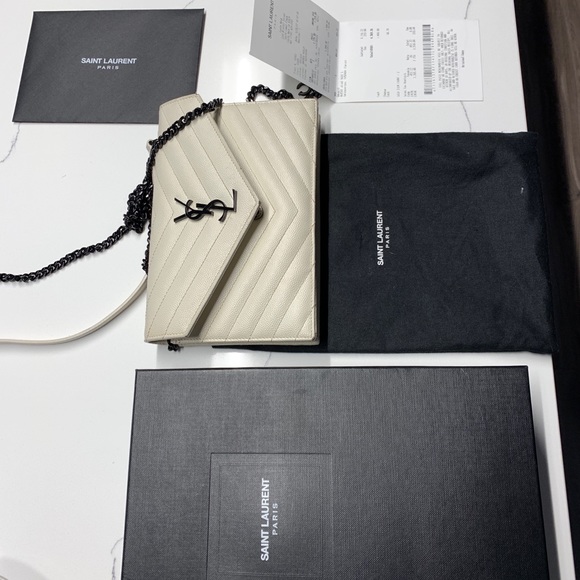Saint Laurent Handbags - Saint Laurent crossbody purse